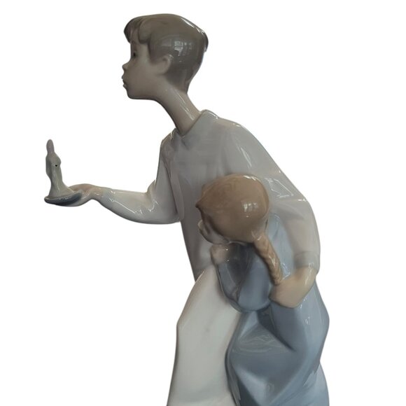 LLandro 4874 Boy with candle - Picture 3 of 5